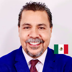 Dr. Carlos Ramírez